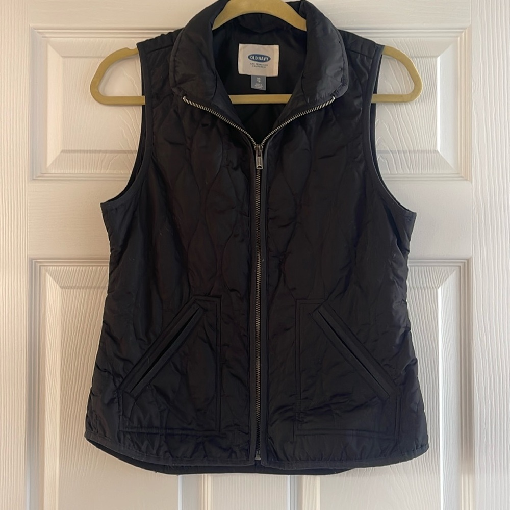 Black zipper vest with pockets